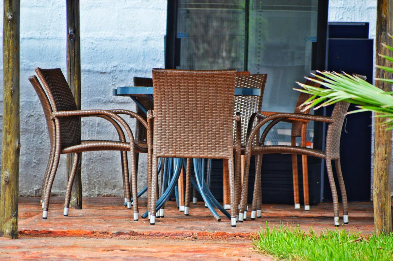 Bed and Breakfast Cosy Palms Gaborone Esterno foto