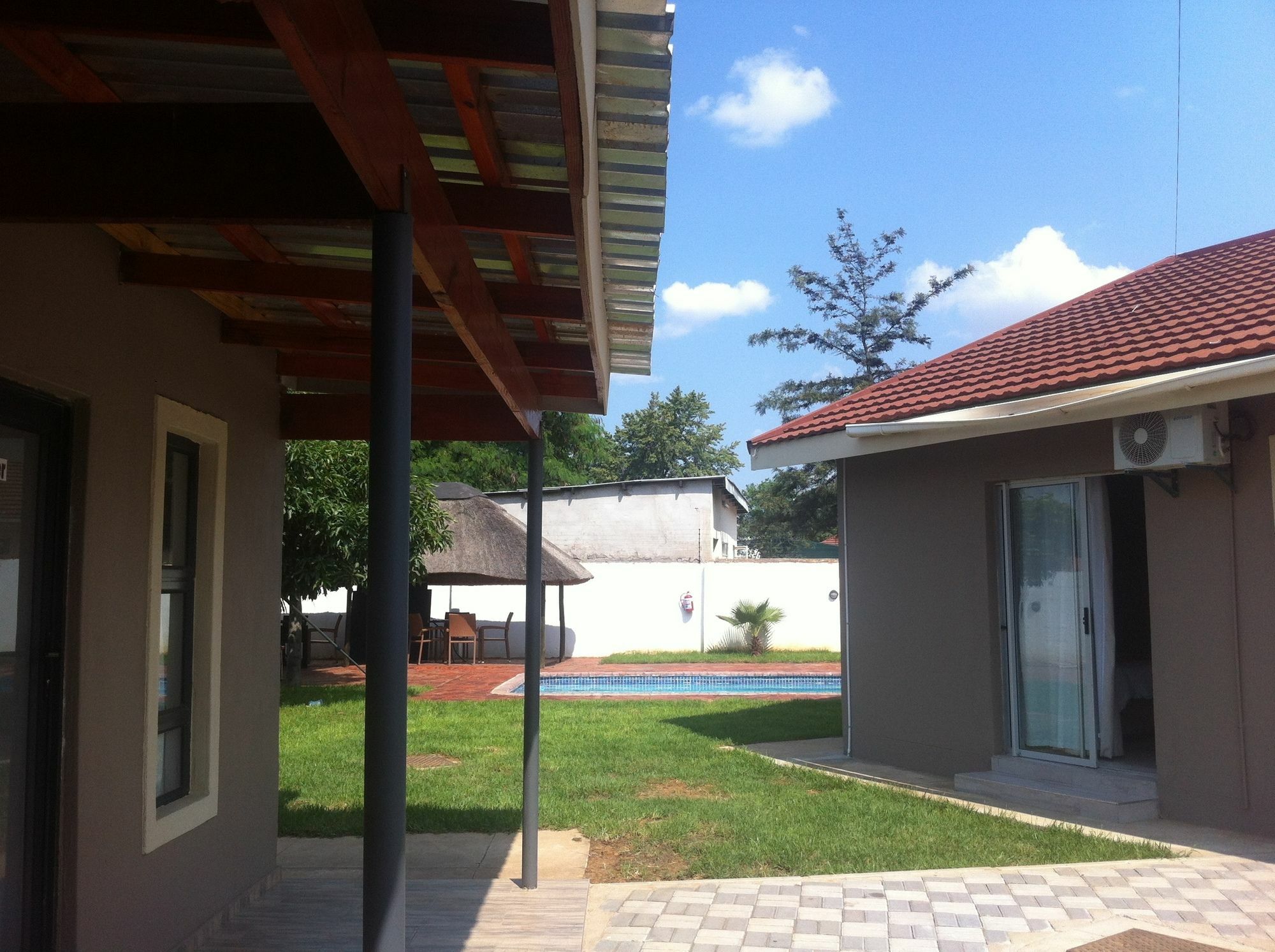 Bed and Breakfast Cosy Palms Gaborone Esterno foto